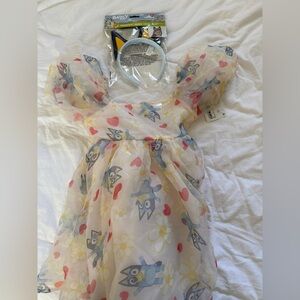 New Bluey dress w/ 10 Bluey headbands!  Ready to party!